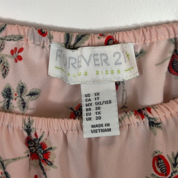 Pink Floral Off the Shoulder Blouse 1X - Picture 2 of 3